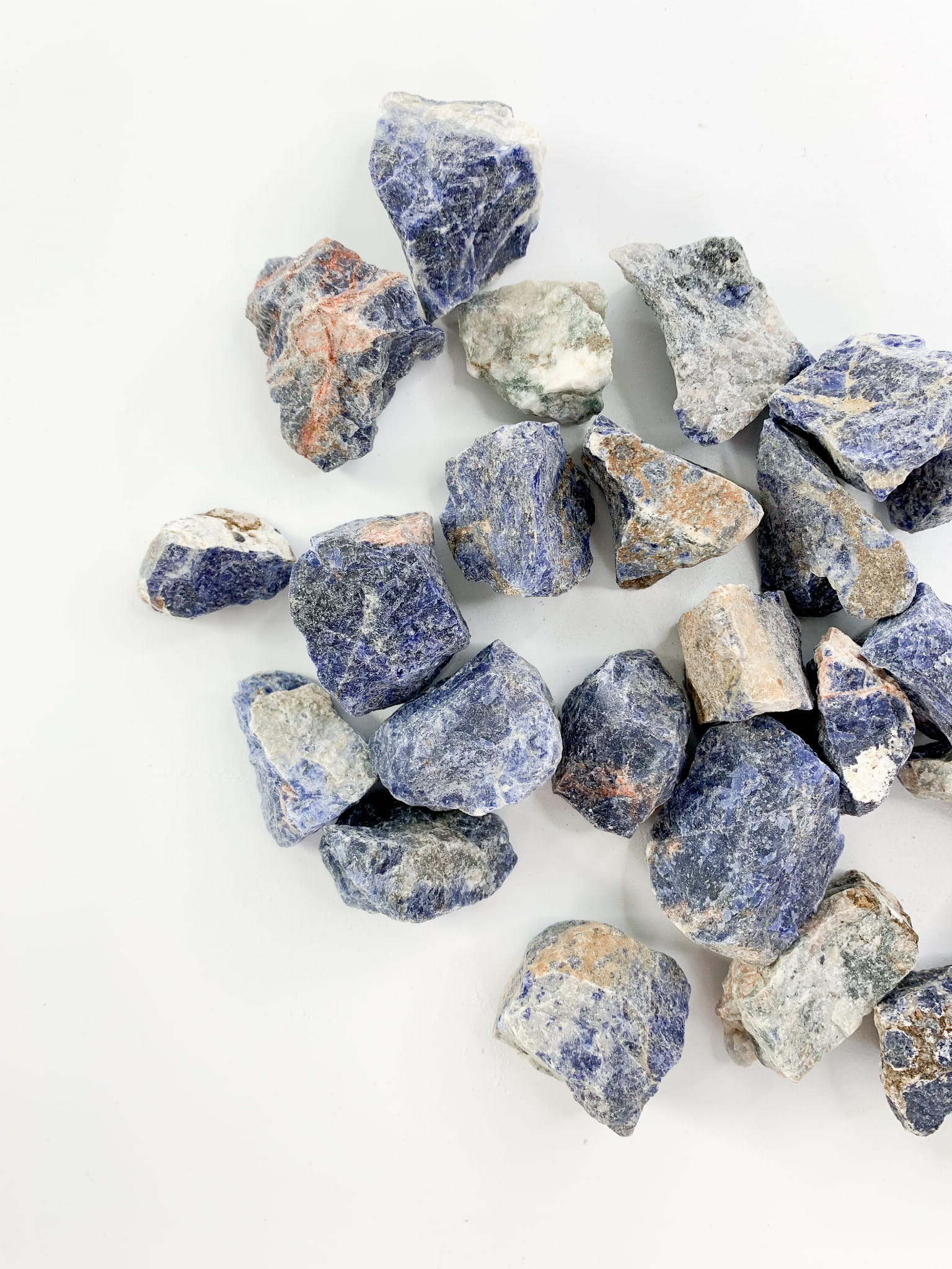 Sodalit - surowa bryłka - obrazek 3