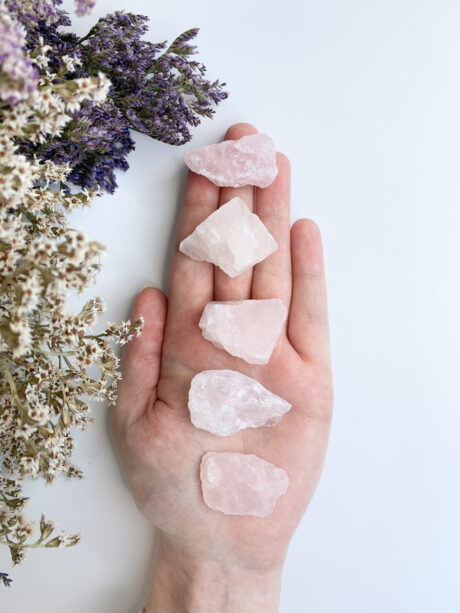 Kwarc różowy - surowa bryłka