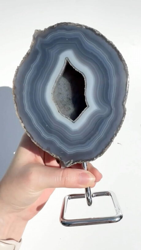 Agat geoda na stojaku - nr 4