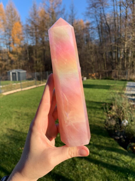 Kwarc różowy aura wieża - numer 01